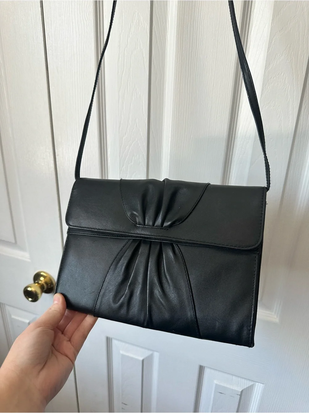 Vintage Black Pleated Convertible Clutch with Crossbody Shoulder Strap and Snap